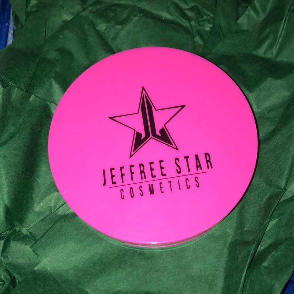 Jeffree Star highlighter